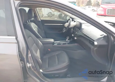 2025 Nissan Altima Sr Fwd z USA, uszkodzony, nr VIN 1N4BL4CV7SN317381